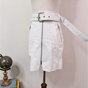 NWT Khaite White Lambskin Patent Leather Mini Skirt Size 2 Belt Moto Edgy Zipper